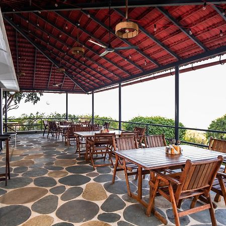 The Lighthouse - Formerly Known As Utan Sea Resort Thane Eksteriør billede