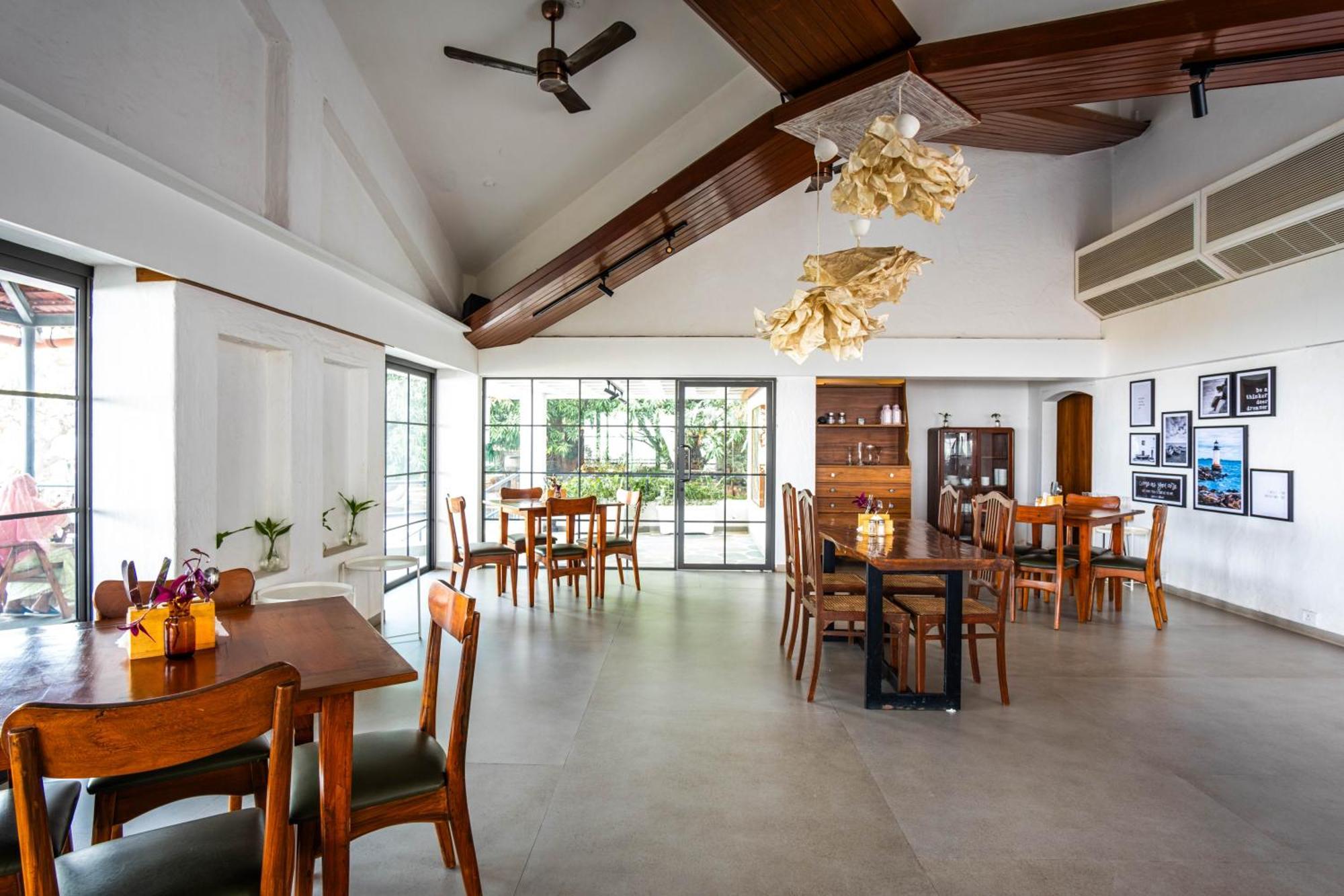 The Lighthouse - Formerly Known As Utan Sea Resort Thane Eksteriør billede