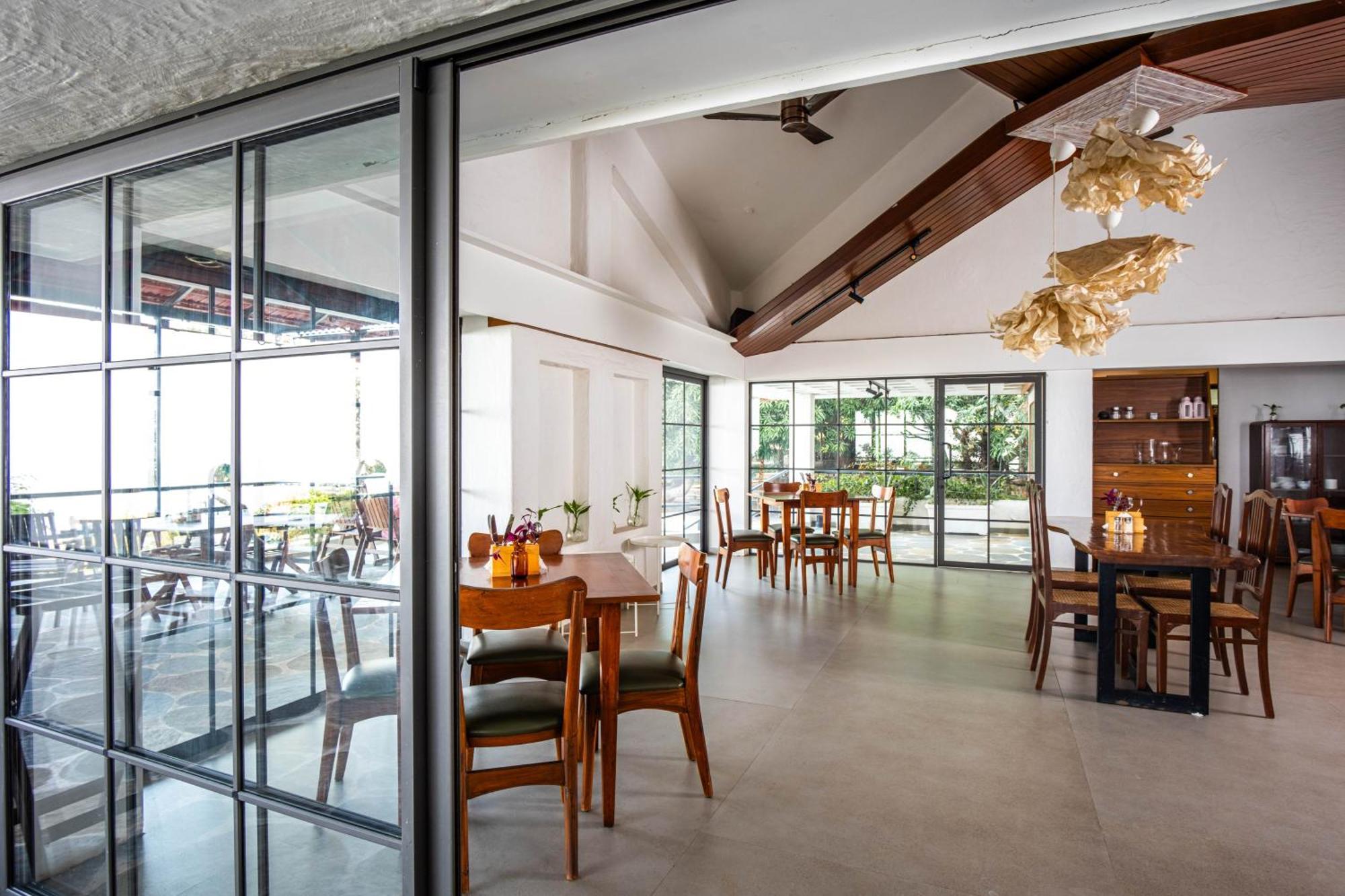 The Lighthouse - Formerly Known As Utan Sea Resort Thane Eksteriør billede